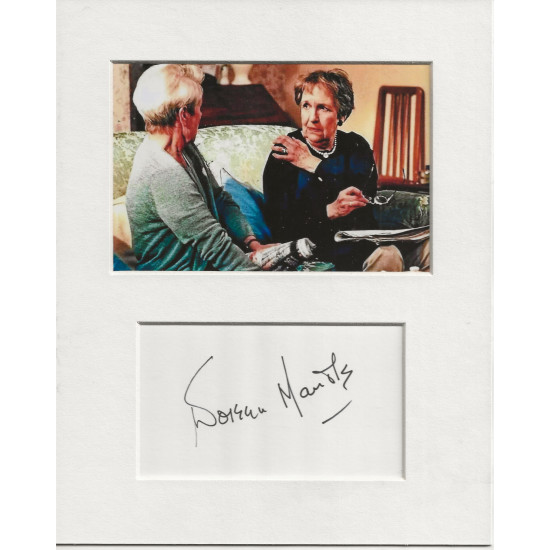 Doreen Mantle signed genuine signature autograph display UACC RD MANUSCRIPT SOCIETY