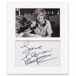 Gloria Hunniford signed genuine signature autograph display UACC RD MANUSCRIPT SOCIETY