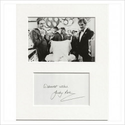 Judy Loe signed genuine signature autograph display AFTAL