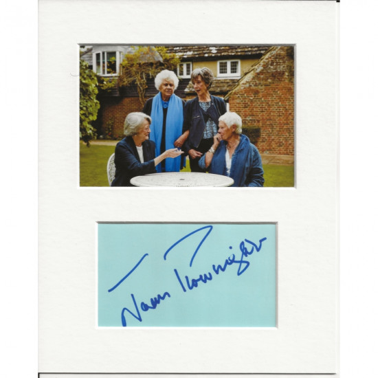 Joan Plowright signed genuine signature autograph display AFTAL