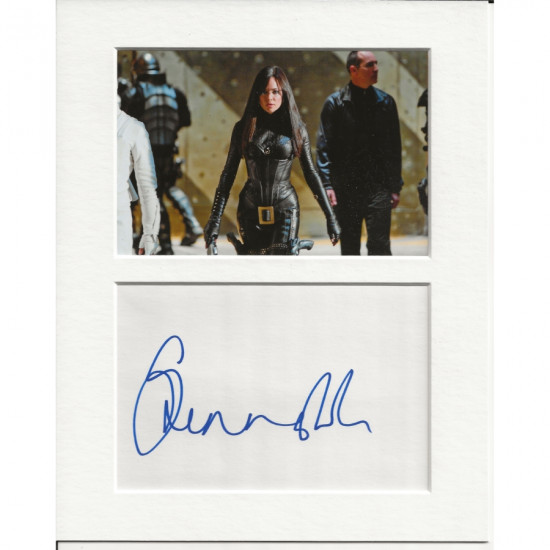 Sienna Miller signed genuine signature autograph display AFTAL