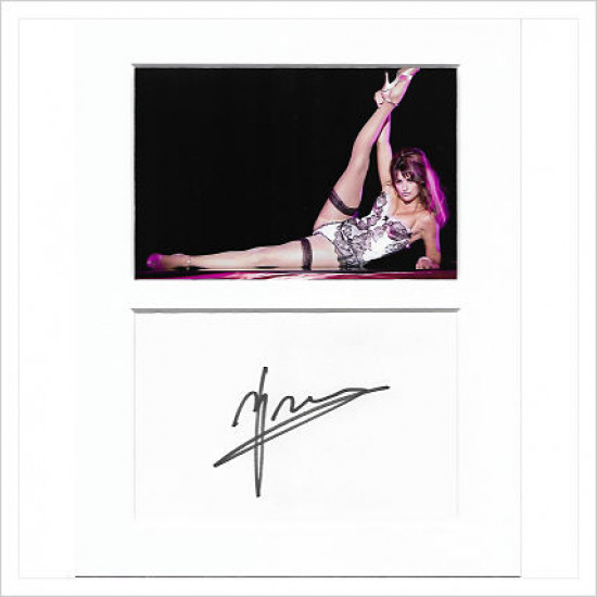 Penelope Cruz signed genuine signature autograph display AFTAL