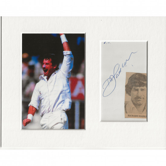 Richard Hadlee signed genuine signature autograph display AFTAL